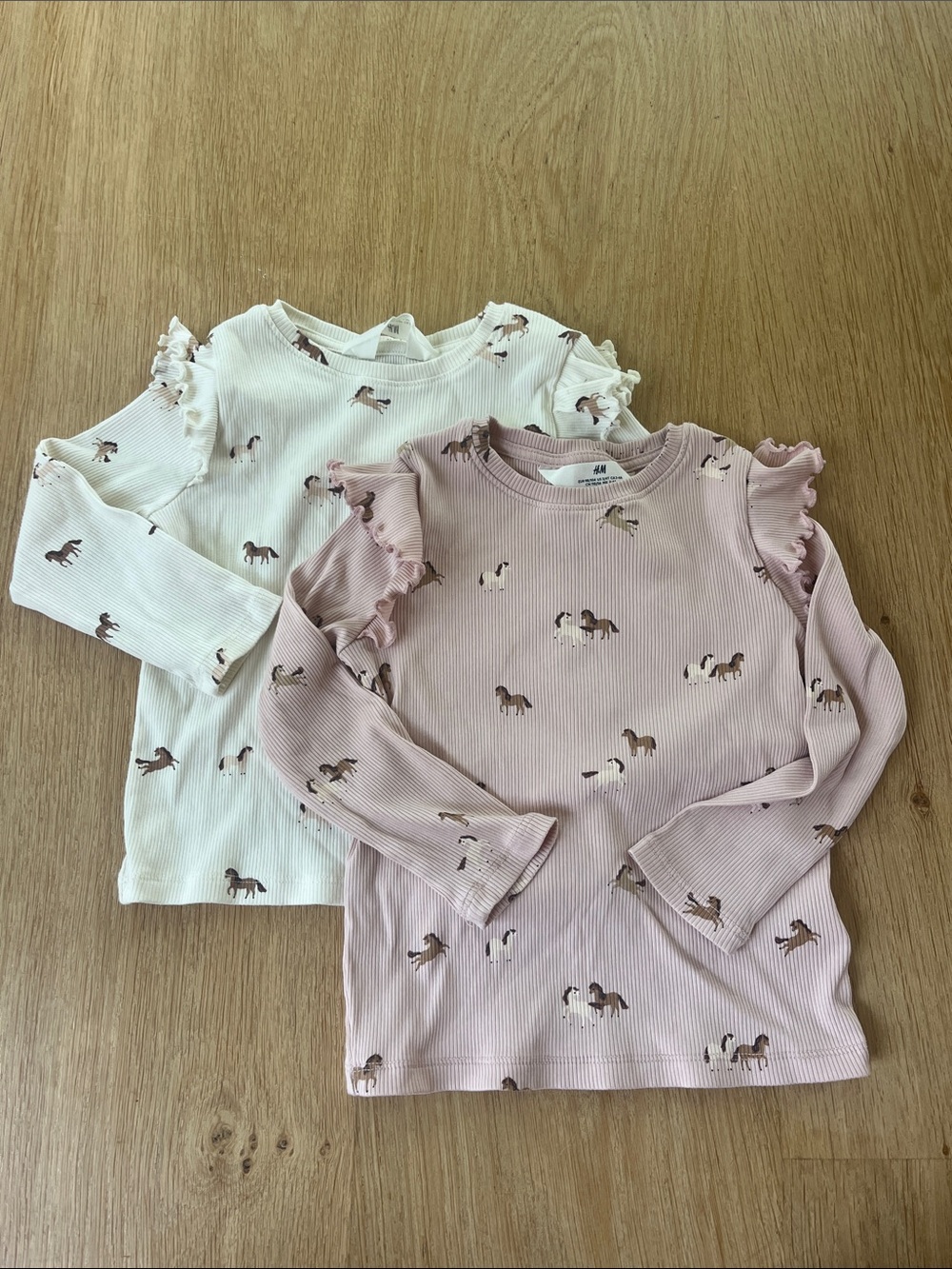 H&M Girls' Ruffle Shoulder Horse Print Long Sleeve Tops (2) - Light Pink & Cream